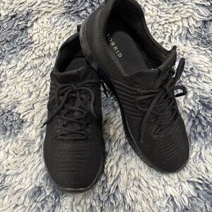 Women's Torrid Wide Width Black Sneakers 10.5
